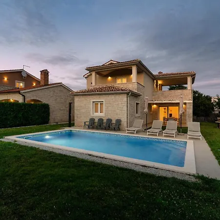 Lykka Villa Kaštelir